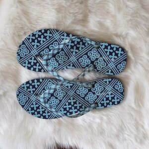 Vera Bradley flip flops,  7-8